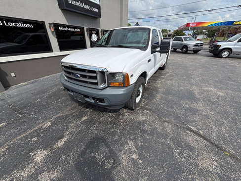 Used 2002 Ford F350 XL image 2