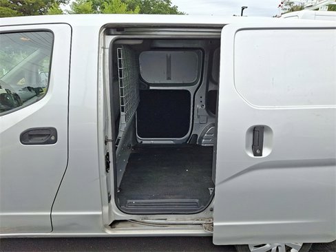 Used 2018 Nissan NV200 SV w/ Navigation Package image 9