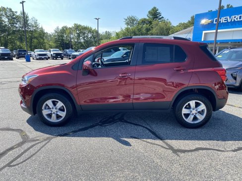 Used 2022 Chevrolet Trax LT w/ LT Convenience Package image 4