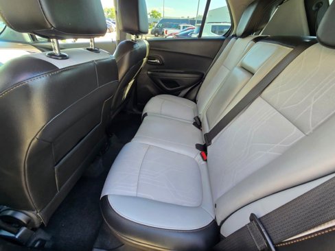 Used 2020 Chevrolet Trax LT w/ LT Convenience Package image 13