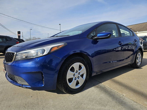 Used 2017 Kia Forte LX image 1