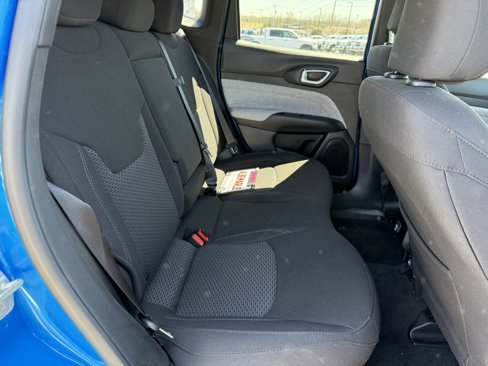 Used 2024 Jeep Compass Sport image 37