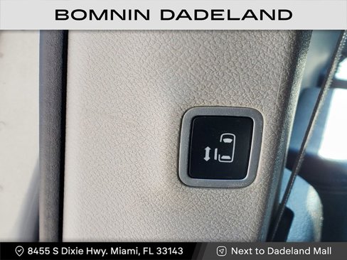 Used 2017 Chrysler Pacifica Limited image 14