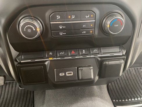 Used 2021 Chevrolet Silverado 1500 Custom image 14