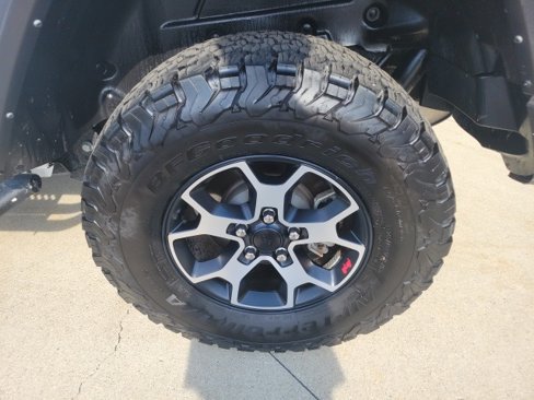 Used 2023 Jeep Wrangler Rubicon w/ Cold Weather Group image 13