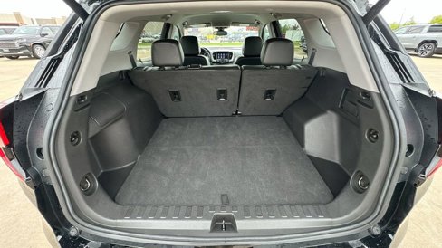 Certified 2024 GMC Terrain SLT image 25