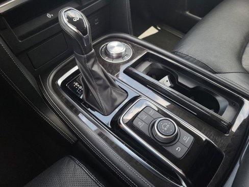 Used 2023 INFINITI QX80 Luxe image 25