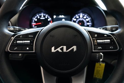 Used 2024 Kia Forte LXS w/ LXS Technology Package image 16