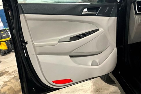 Used 2021 Hyundai Tucson SE image 18