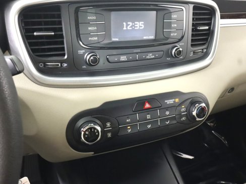 Used 2017 Kia Sorento LX image 15