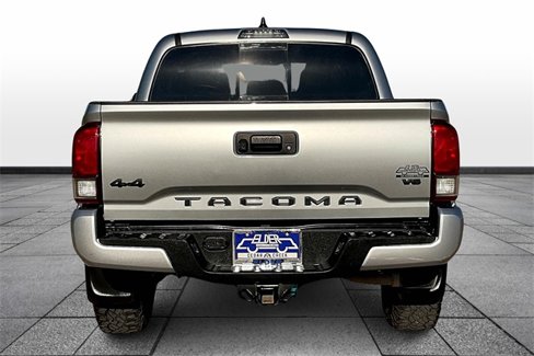Used 2022 Toyota Tacoma SR5 image 4