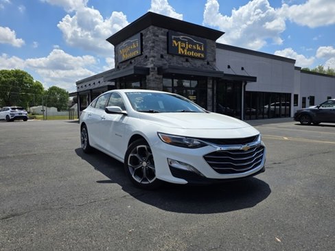Used 2023 Chevrolet Malibu LT image 1