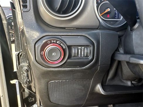 Used 2019 Jeep Wrangler Sport image 27