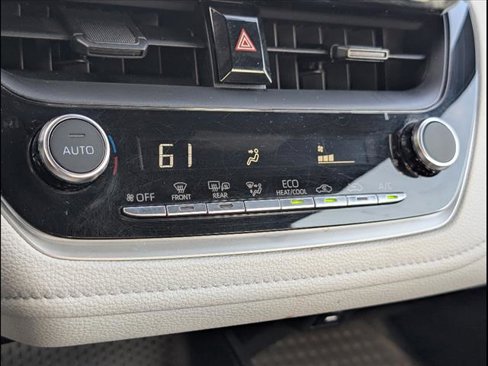 Used 2024 Toyota Corolla SE image 16