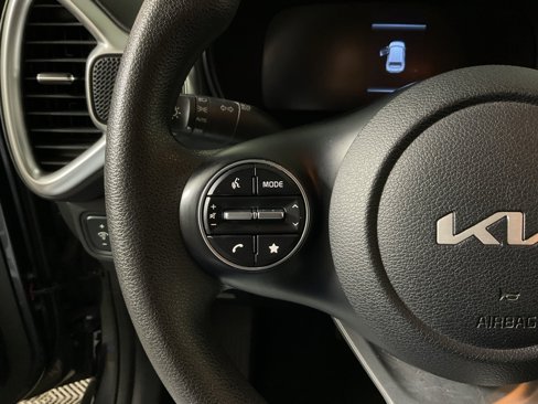 Used 2023 Kia Soul LX image 24