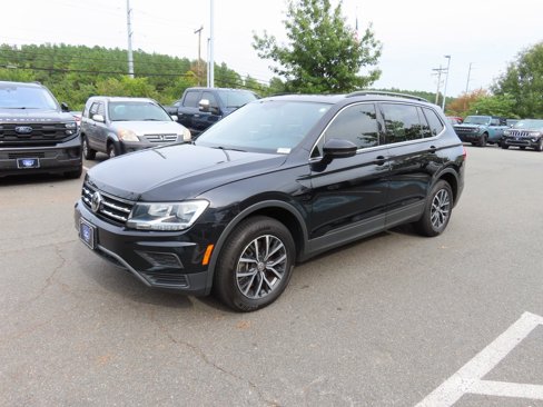 Used 2019 Volkswagen Tiguan SE image 3