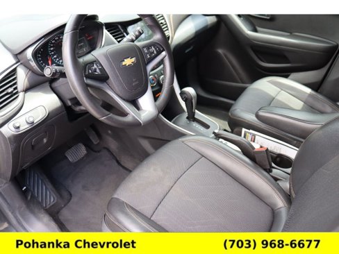 Used 2018 Chevrolet Trax LT w/ LT Convenience Package image 24