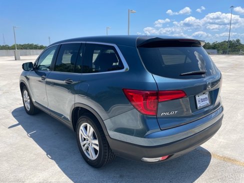 Used 2017 Honda Pilot LX image 5