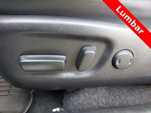 Used 2018 Toyota RAV4 Limited image 28