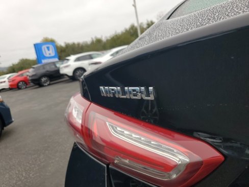 Used 2021 Chevrolet Malibu LT image 13
