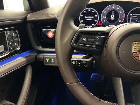 New 2025 Porsche Panamera 4 image 22