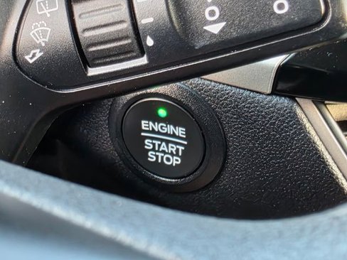 Used 2022 Ford Escape SE image 34