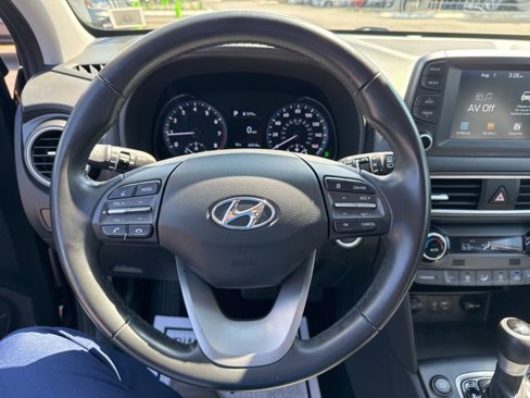 Used 2019 Hyundai Kona Limited image 12