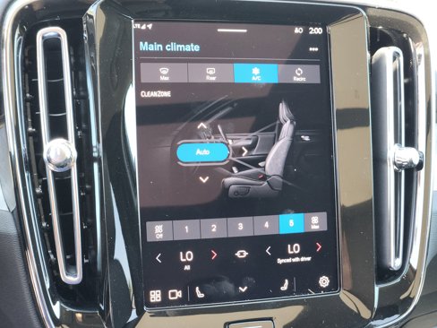 New 2025 Volvo XC40 B5 Core w/ Protection Package image 28
