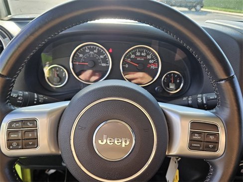 Used 2016 Jeep Wrangler Unlimited Rubicon image 22