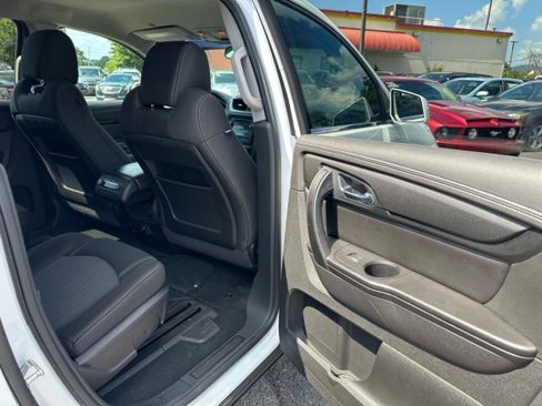 Used 2016 Chevrolet Traverse LT image 17