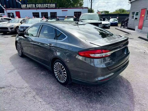 Used 2017 Ford Fusion SE w/ Fusion SE Technology Package image 14