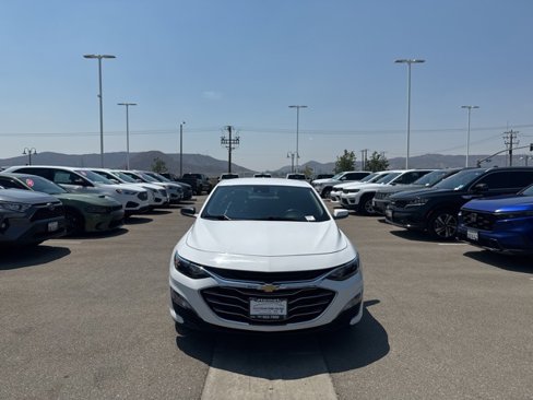 Used 2023 Chevrolet Malibu LT image 3