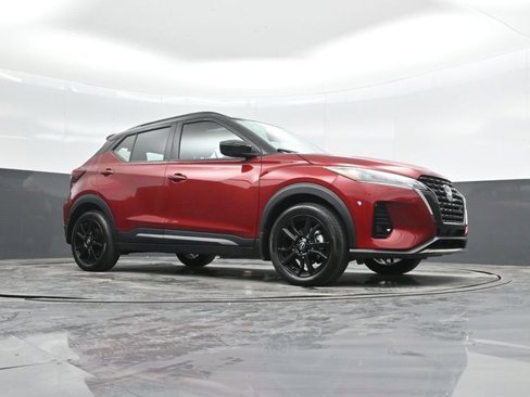 Used 2024 Nissan Kicks SR image 39