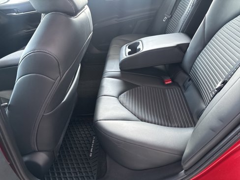 Used 2023 Toyota Camry SE image 21