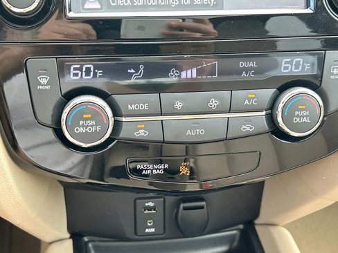Used 2015 Nissan Rogue SL w/ SL Premium Package image 26