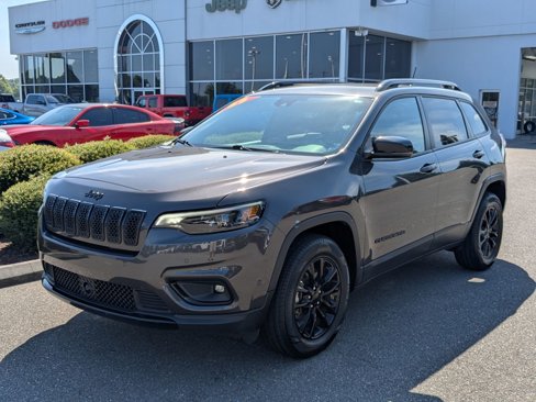 Certified 2023 Jeep Cherokee Altitude Lux image 1