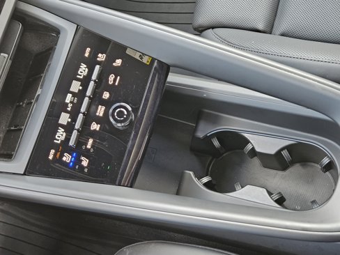 Certified 2024 Porsche Macan 4 Electric image 27