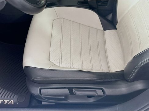 Used 2016 Volkswagen Jetta Sport image 19