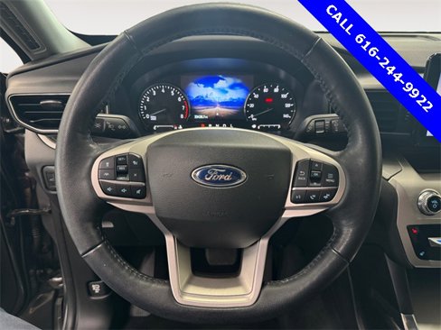 Used 2022 Ford Explorer XLT w/ Equipment Group 202A image 14