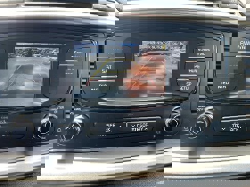Used 2016 Kia Sorento LX image 16