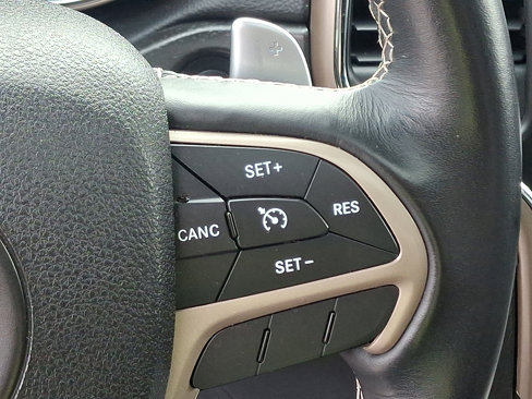Used 2016 Jeep Grand Cherokee Limited image 22