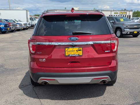Used 2016 Ford Explorer XLT w/ Equipment Group 202A image 7