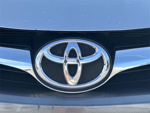 Used 2017 Toyota Camry LE image 33