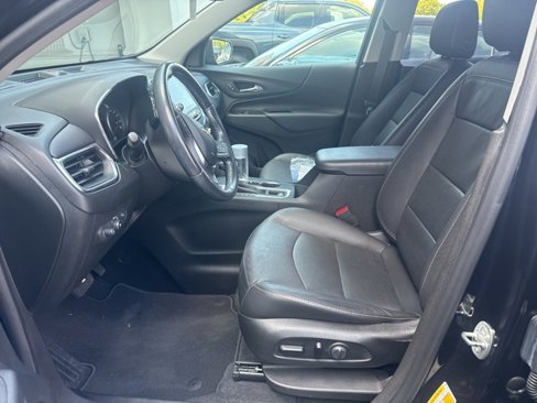 Used 2021 Chevrolet Equinox LT image 3