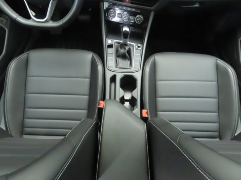 Certified 2024 Volkswagen Jetta SE image 17
