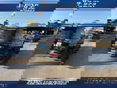 New 2025 Jeep Grand Cherokee L Altitude image 3