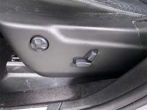 Used 2019 Jeep Grand Cherokee Limited image 19