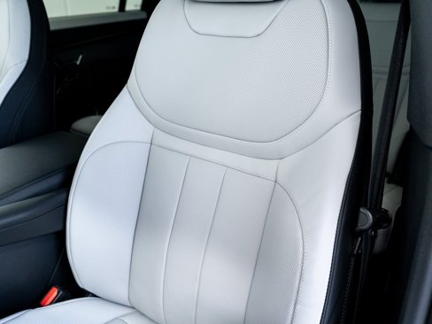 Used 2025 Land Rover Range Rover Sport Dynamic SE image 18