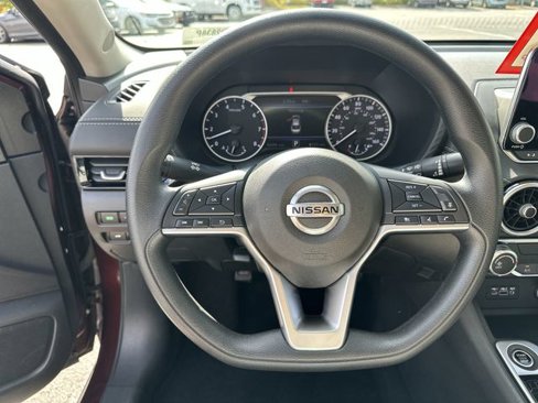 Used 2023 Nissan Sentra SV image 17