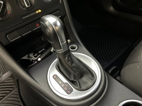 Used 2017 Volkswagen Beetle 1.8T S image 31